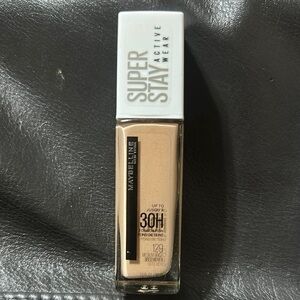 Maybelline Cream Foundation SuperStay 30H Long-Wear